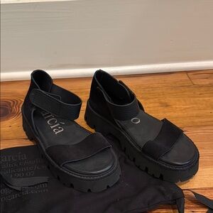 Pedro Garcia Velcro strap chunky sole sandal. 36.
